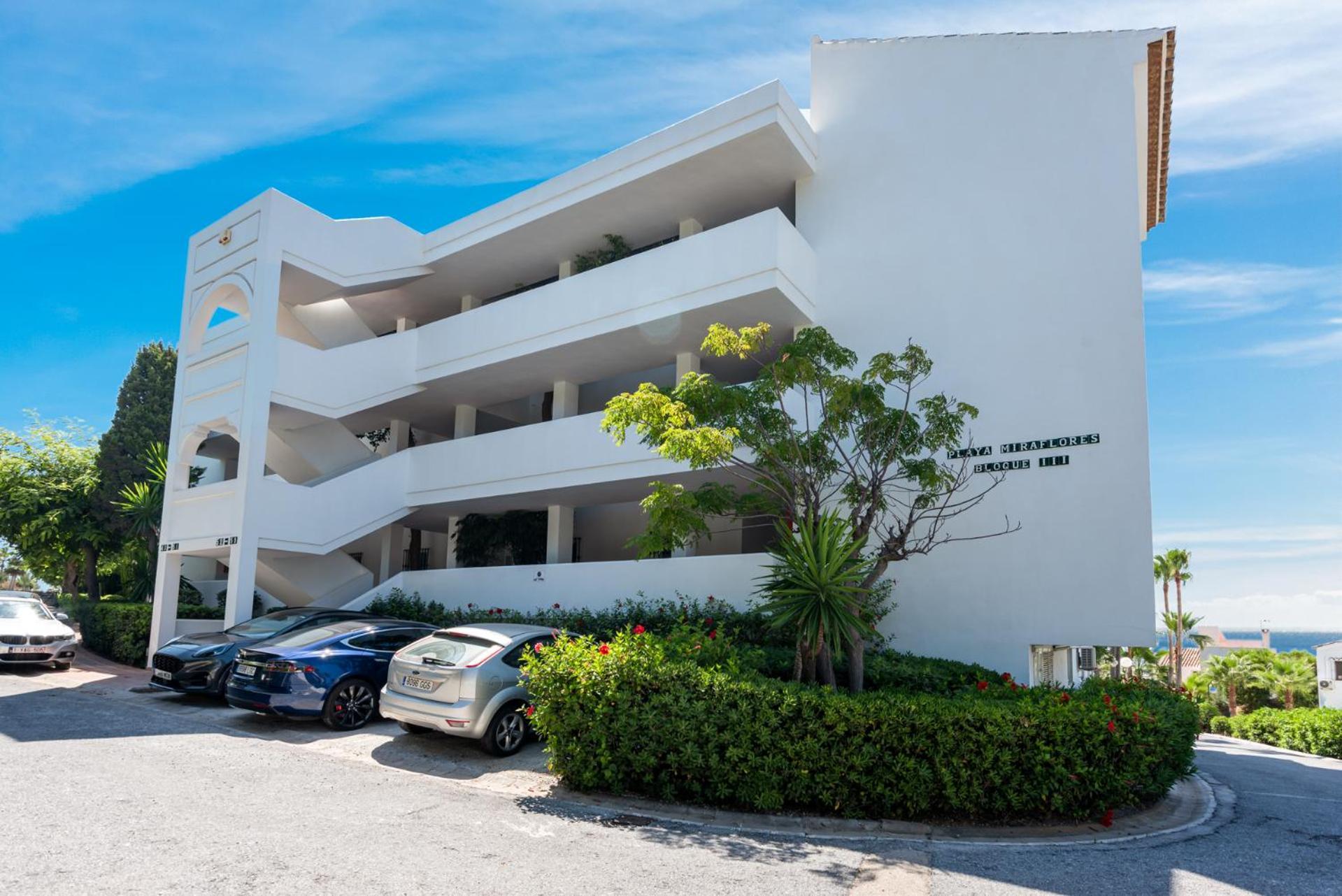 Miraflores Apartments By The Beach Costa Del Sol Sitio de Calahonda المظهر الخارجي الصورة