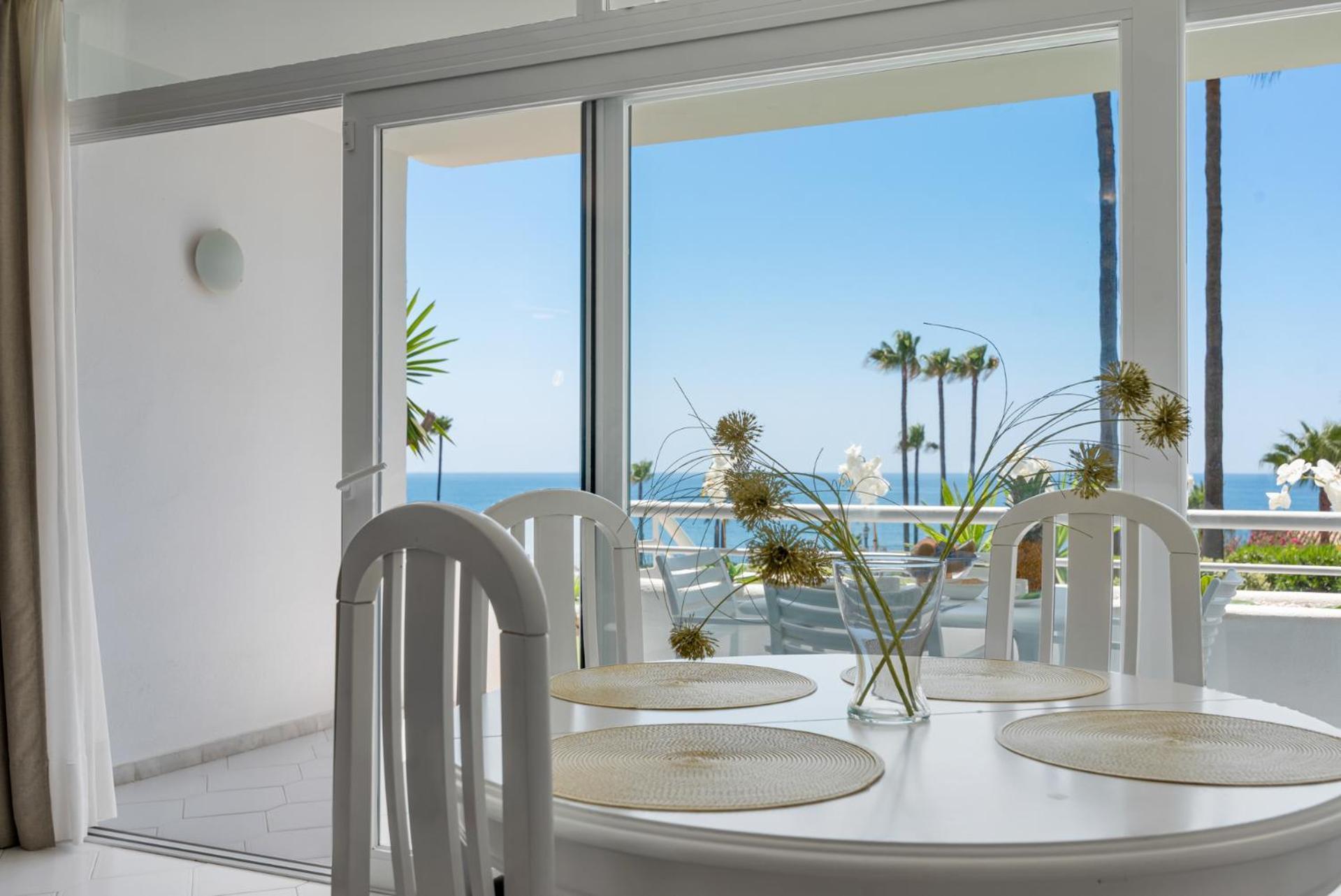 Miraflores Apartments By The Beach Costa Del Sol Sitio de Calahonda المظهر الخارجي الصورة